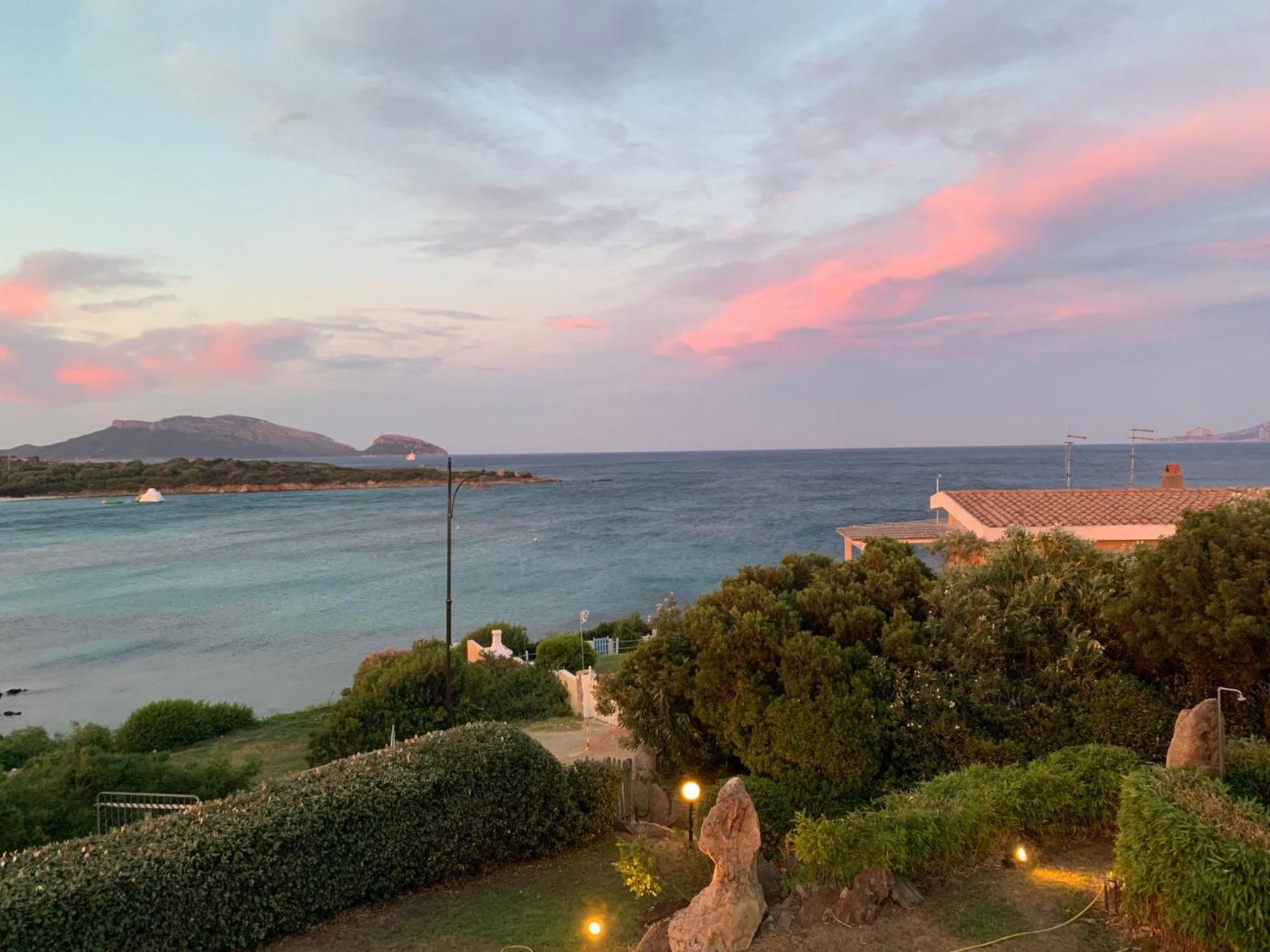 Villa Elena Fronte Mare Spiaggia Bados- Pittulongu- Golfo Aranci Olbia Exterior photo